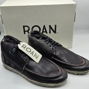 NWB Mens Roan Tobias shoes size 9.5
